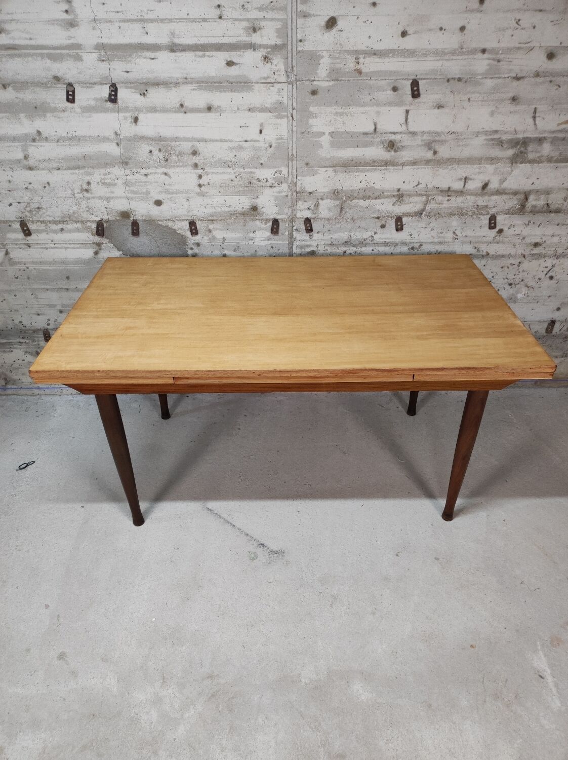 Vintage table 6/10 people