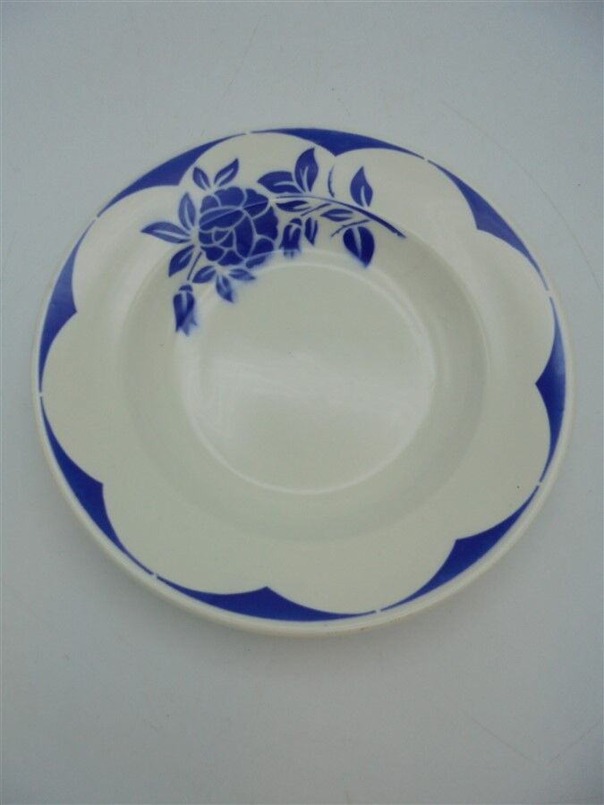 Series of 6 hollow plates