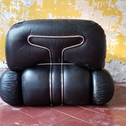 Set of 2 okay black leather lounge chairs by Adriano Piazzesi, 1970
