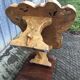 Table basse brutaliste en orme massif de fabrication artisanale