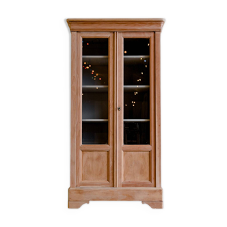 Wardrobe – 2-door vintage wooden display cabinet