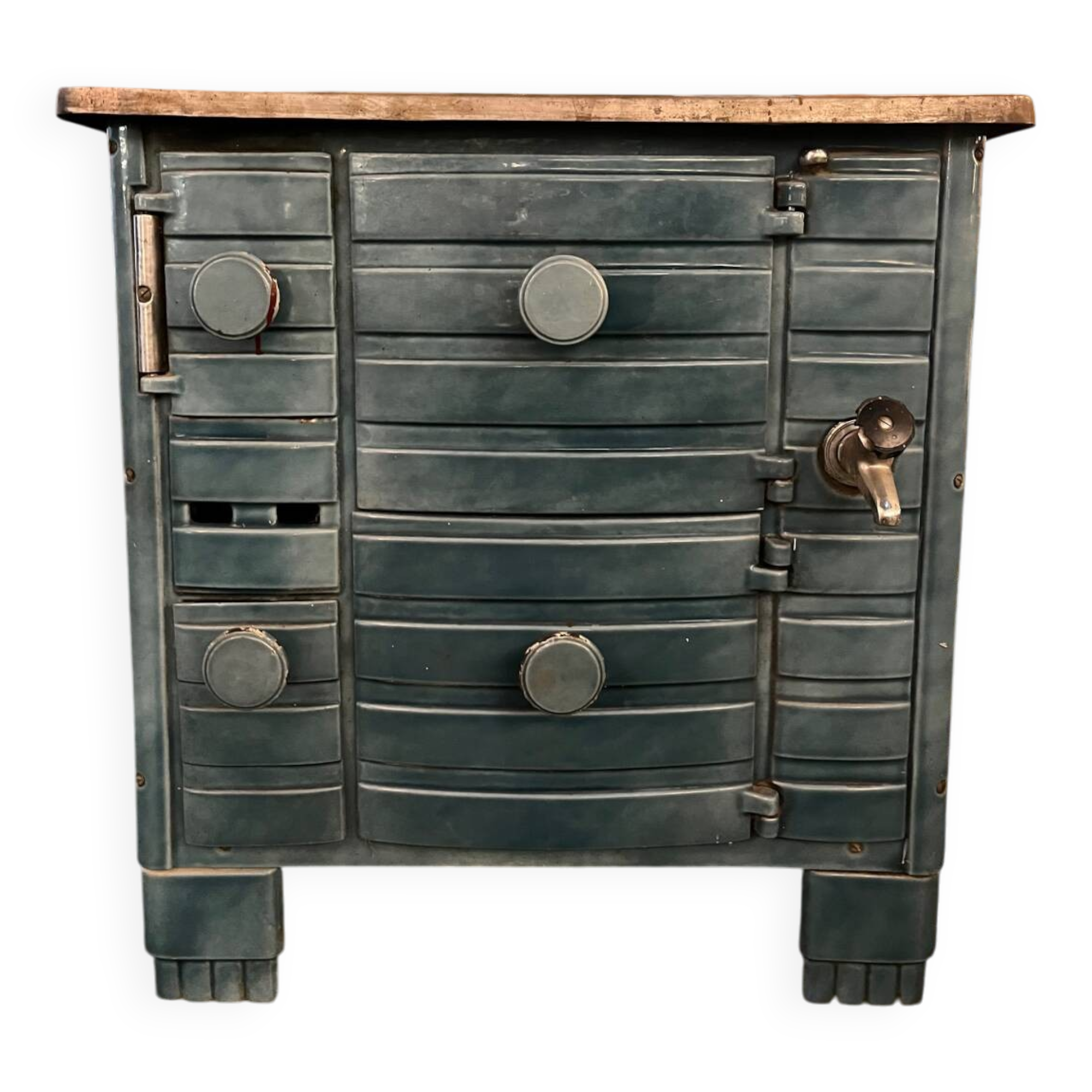Small enamelled cast iron wood stove