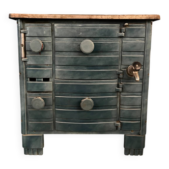Small enamelled cast iron wood stove