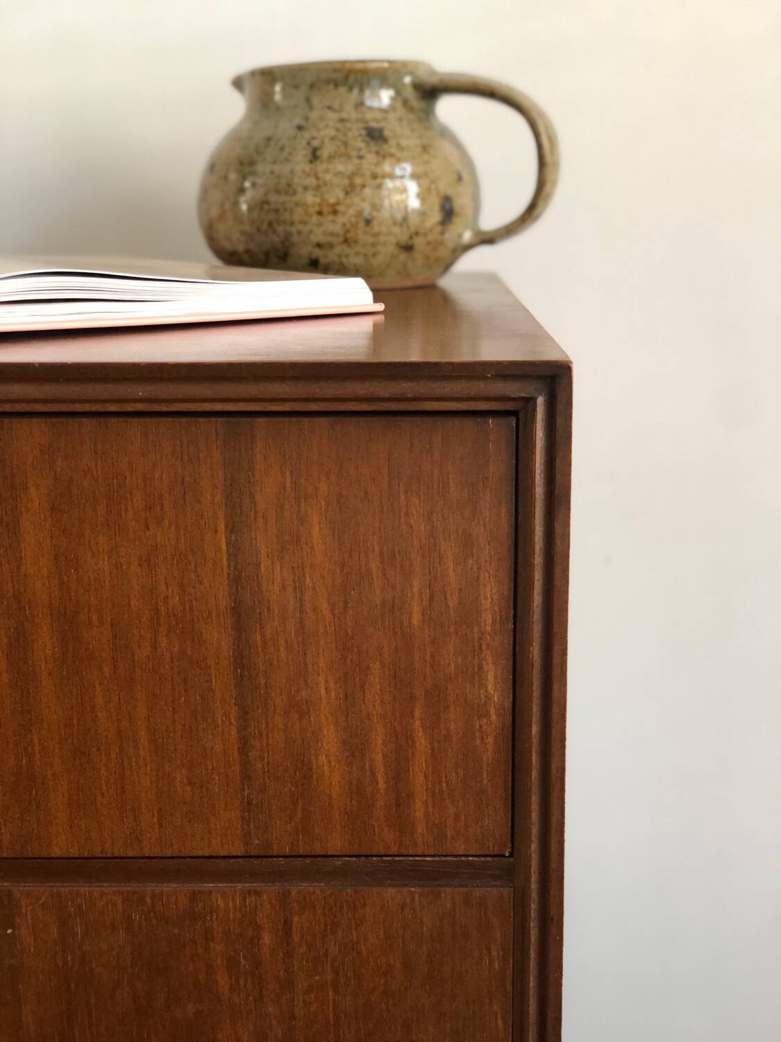 Mid-century Meredew chest of drawers with 5 drawers