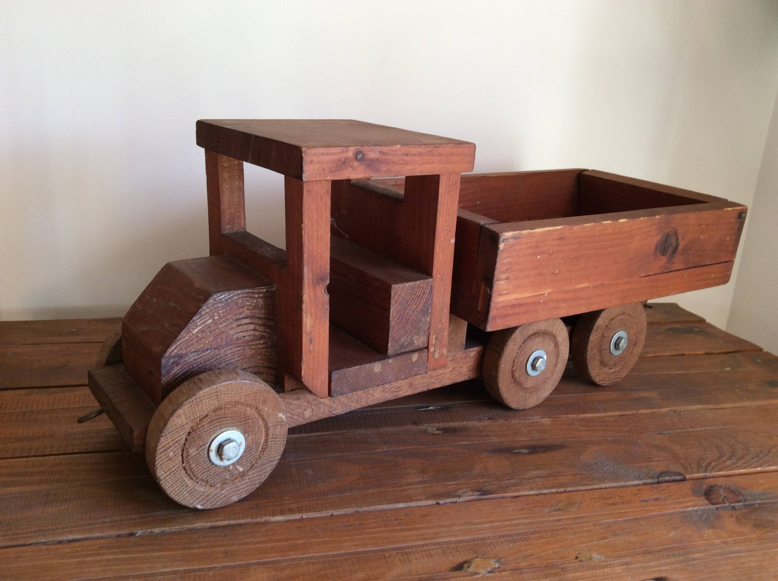 Camion en bois jouet enfant
