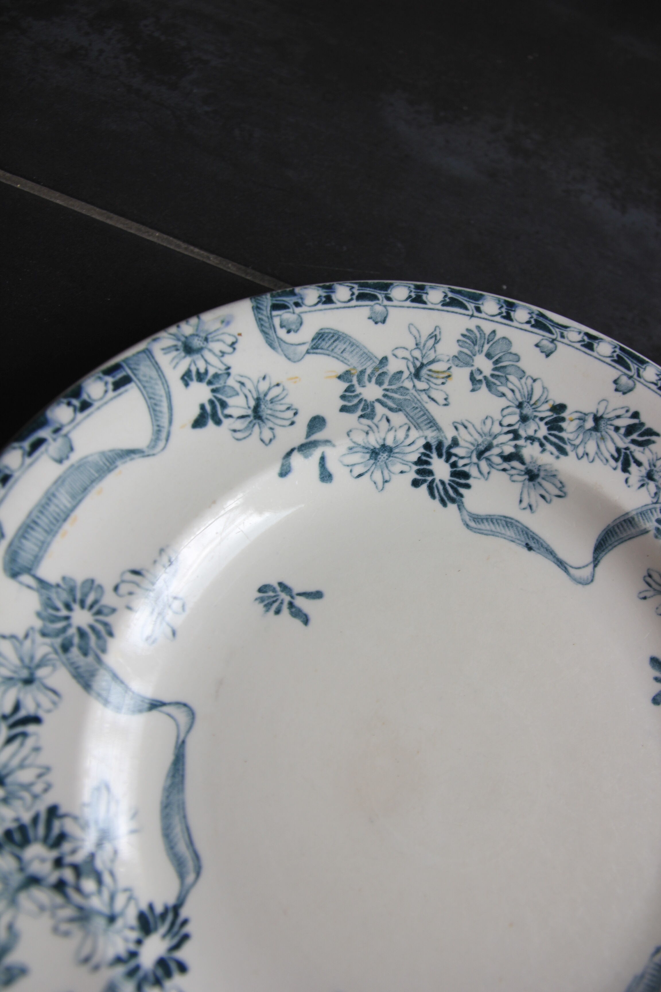 3 plates iron earth Paquerette de Longwy