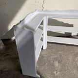 Country corner shelf