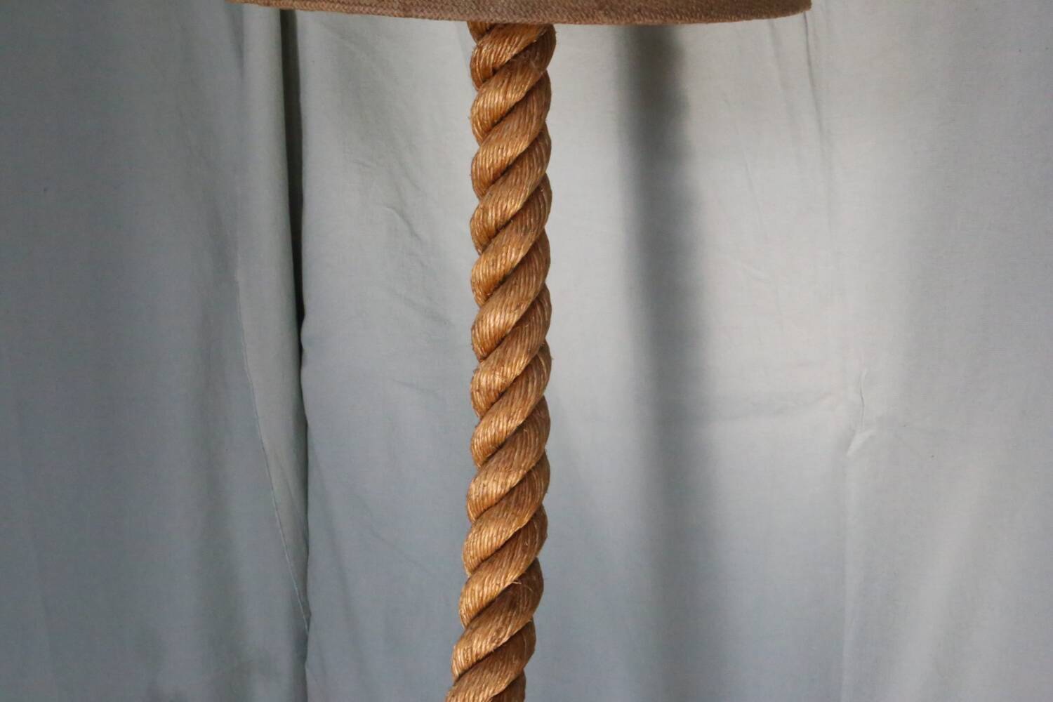 Rope floor lamp