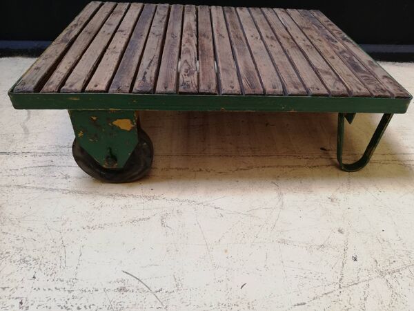 Table basse, chariot industriel