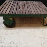 Table basse, chariot industriel