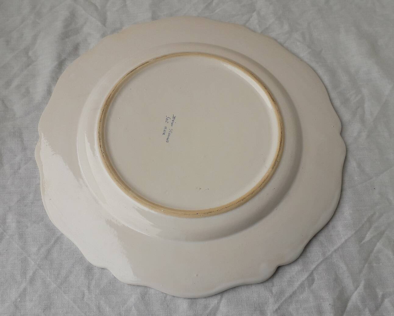 3 assiettes en faïence