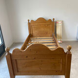 Read a person in pin Interiors.