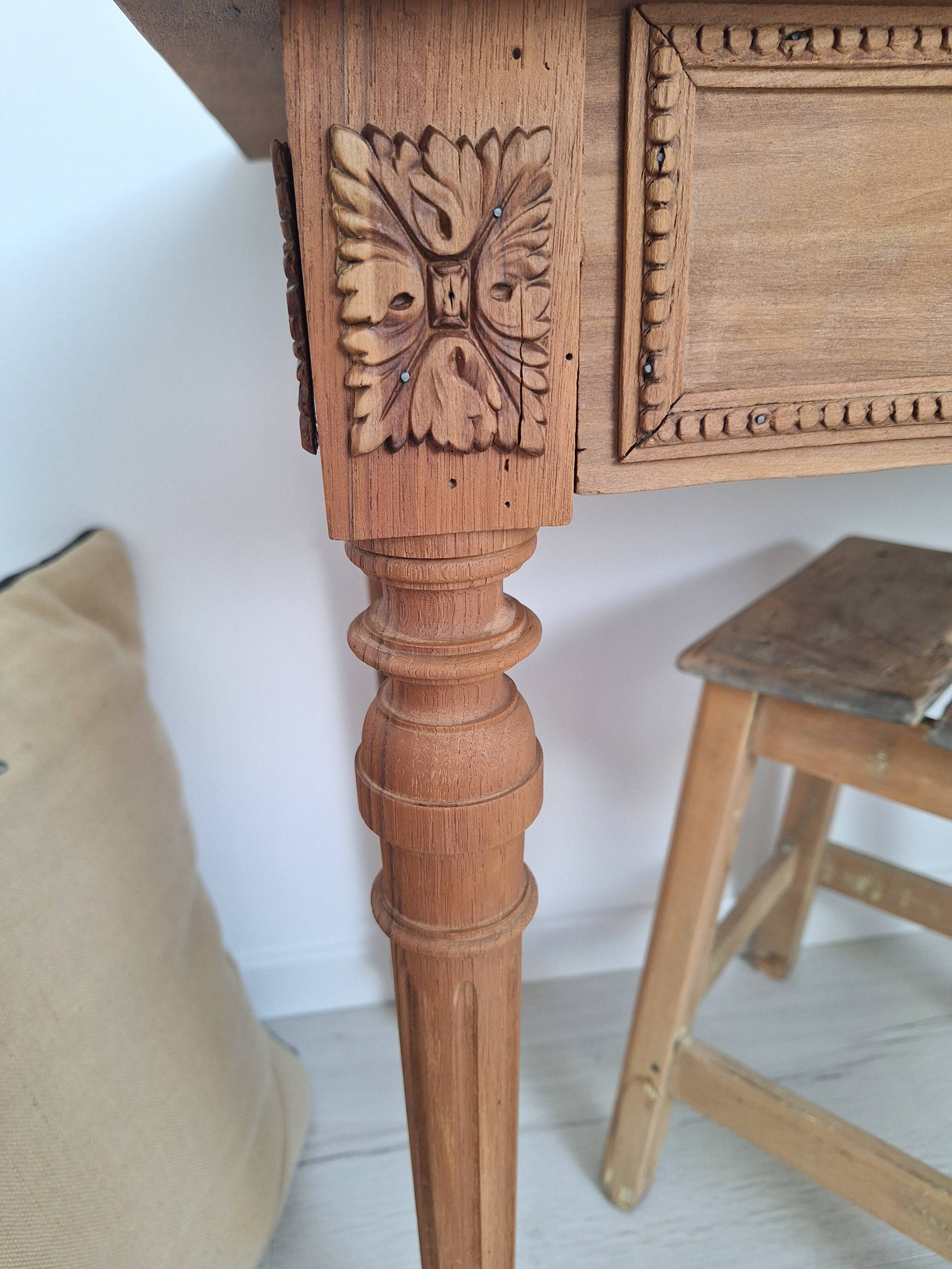 Antique solid wood desk – Late 19th century (1880-1900) – Restored