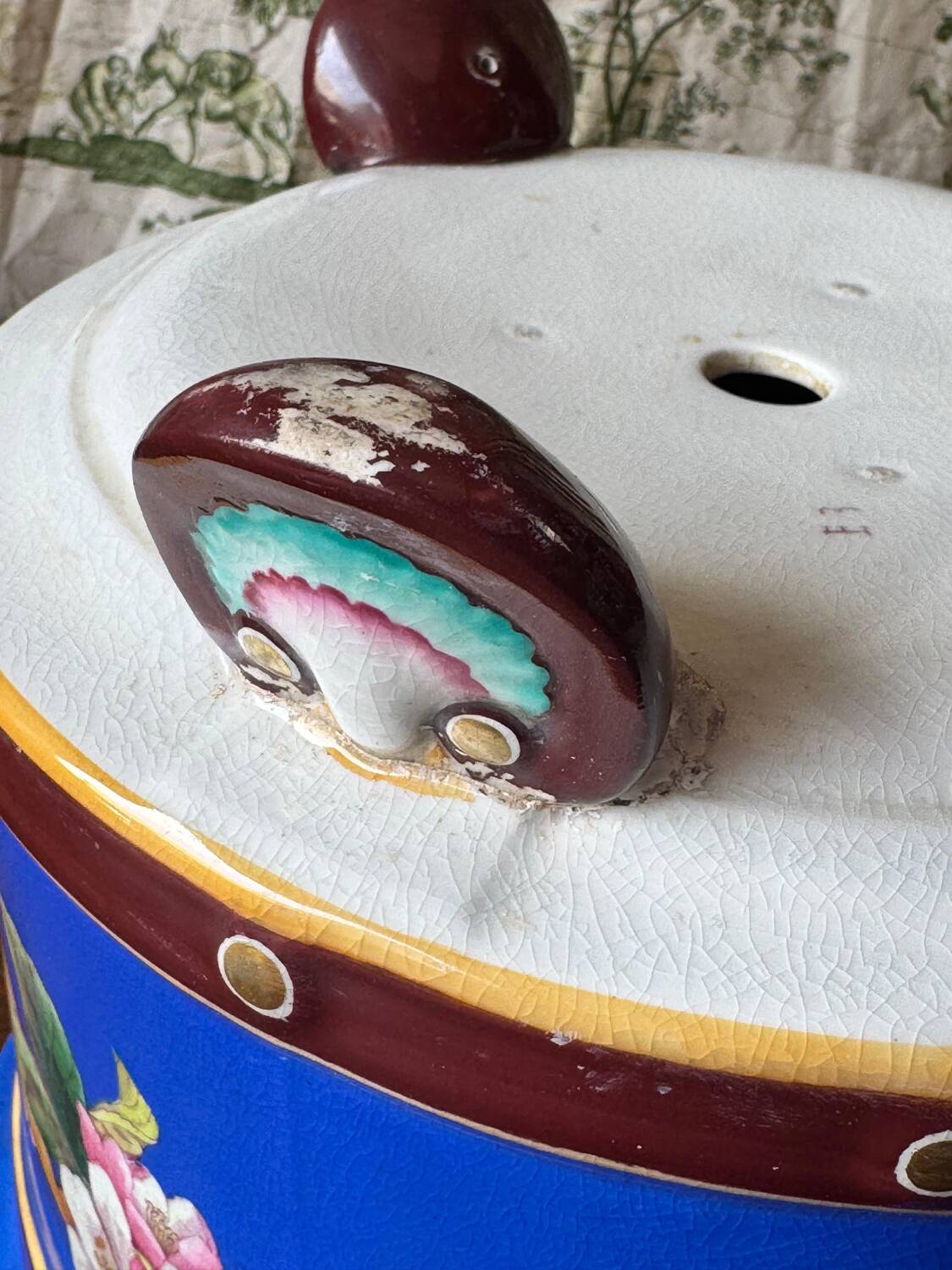 Fine earthenware flowerpot – Minton, circa 1870. 19th century