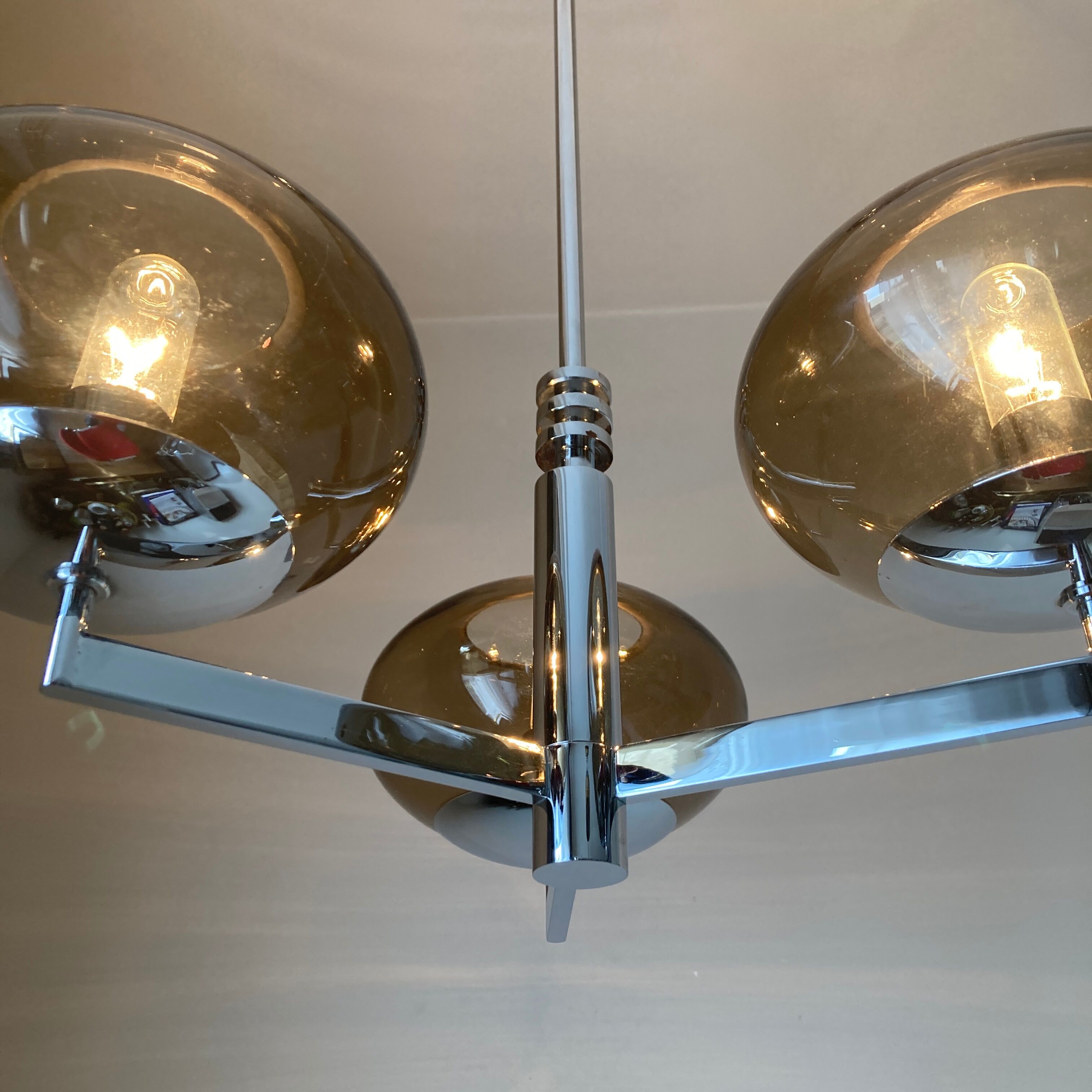 Chandelier Sciolari chrome and smoked glasses 3 lights. 1970