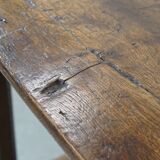 Table à manger française ancienne en chêne du 18ème siècle avec 2 tiroirs
