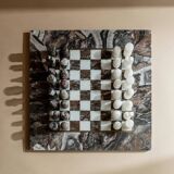 Vintage Marble Chess Set in Grey and Pink Stone – Hand-Carved Pieces, 31x31 cm Board, 1960s Italian Design