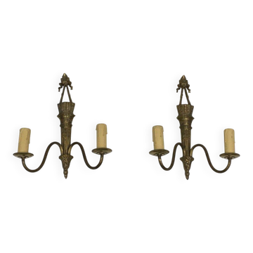 Paire d'appliques de style Louis XVI en bronze au carquois et rubans