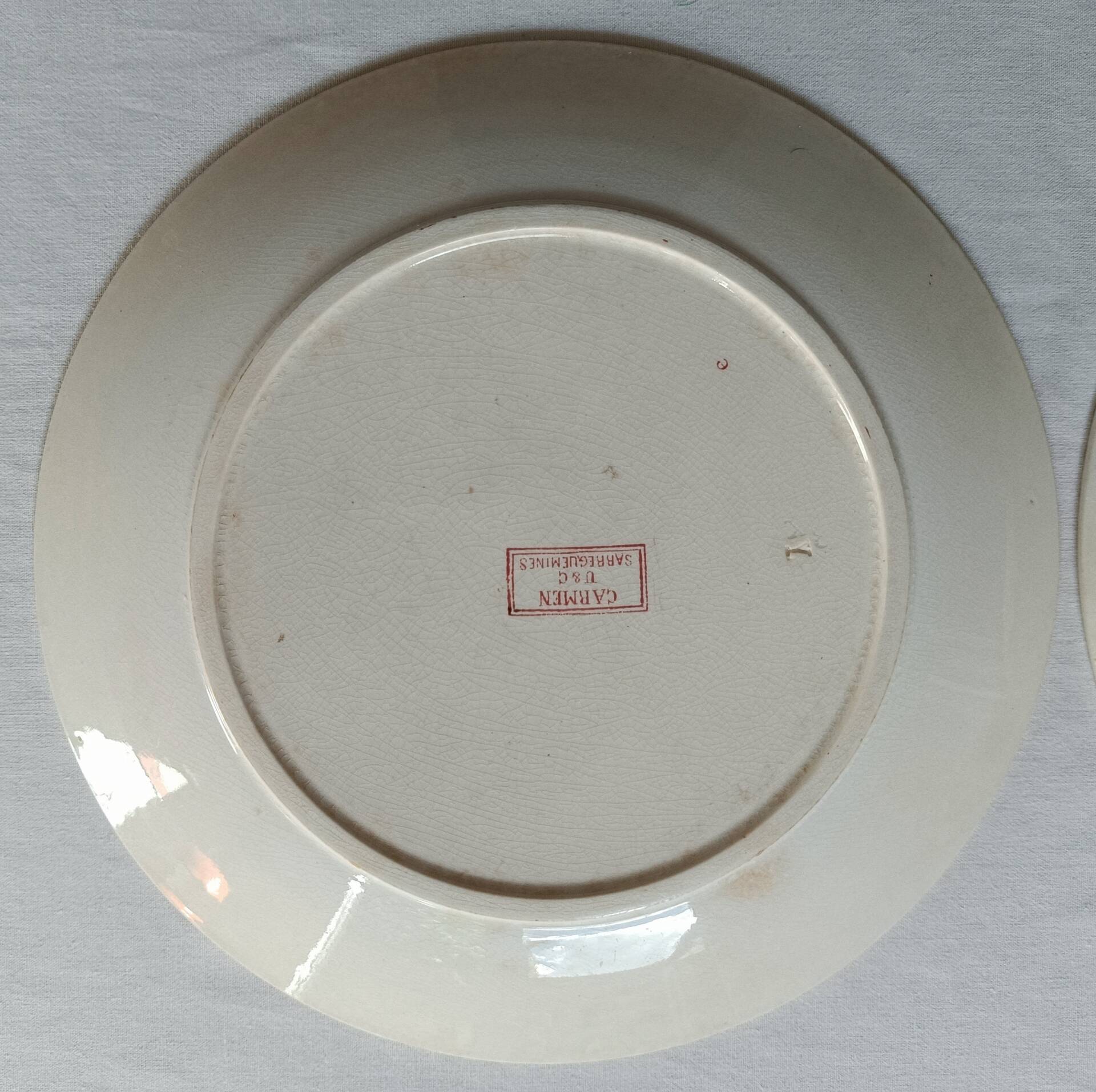 Lot of 2 Antique Plates Sarreguemines Model Carmen Red (Li)