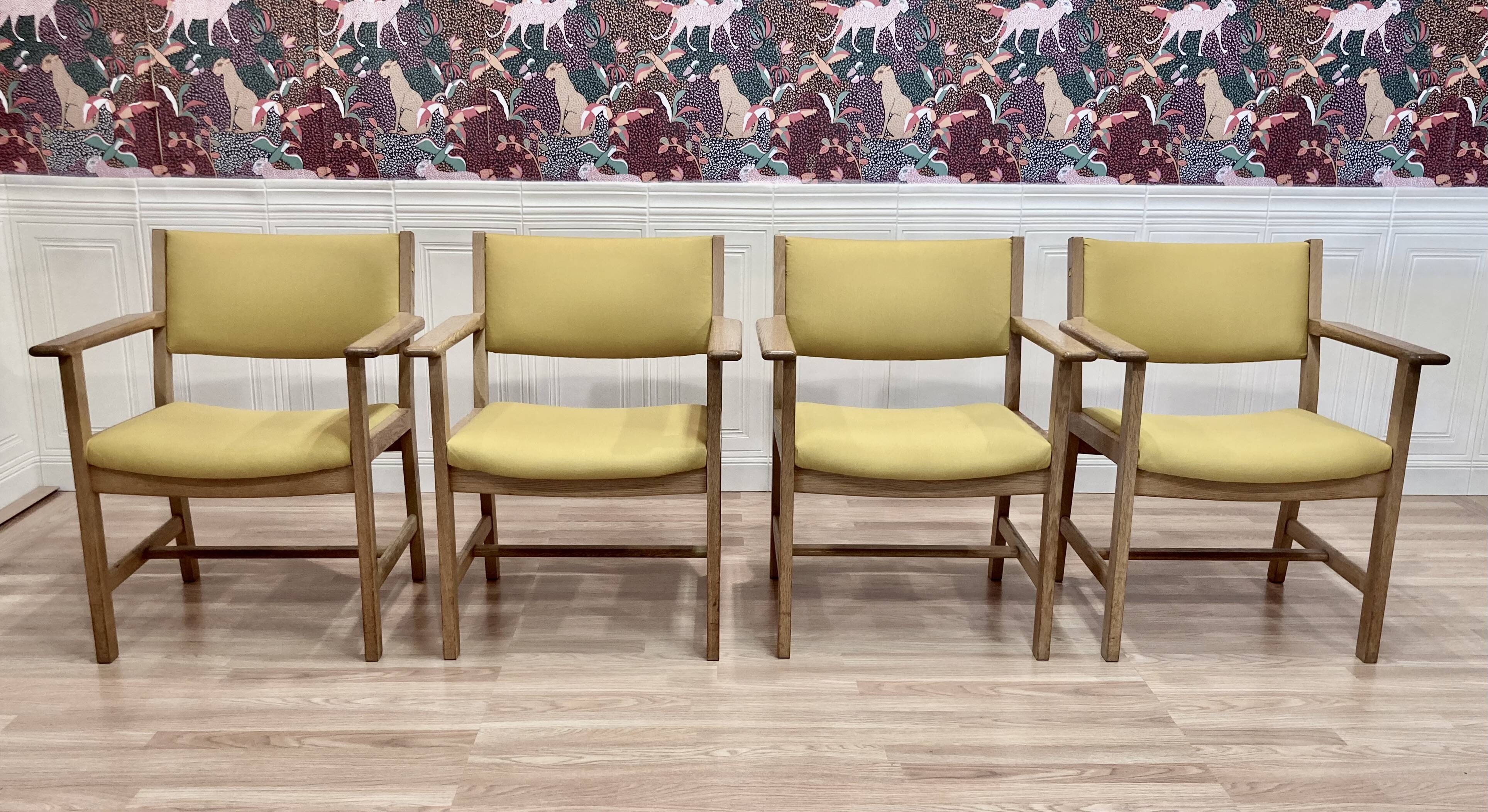 Set of 4 armchairs stamped Hans Wegner "Scandinavian design" 1960.