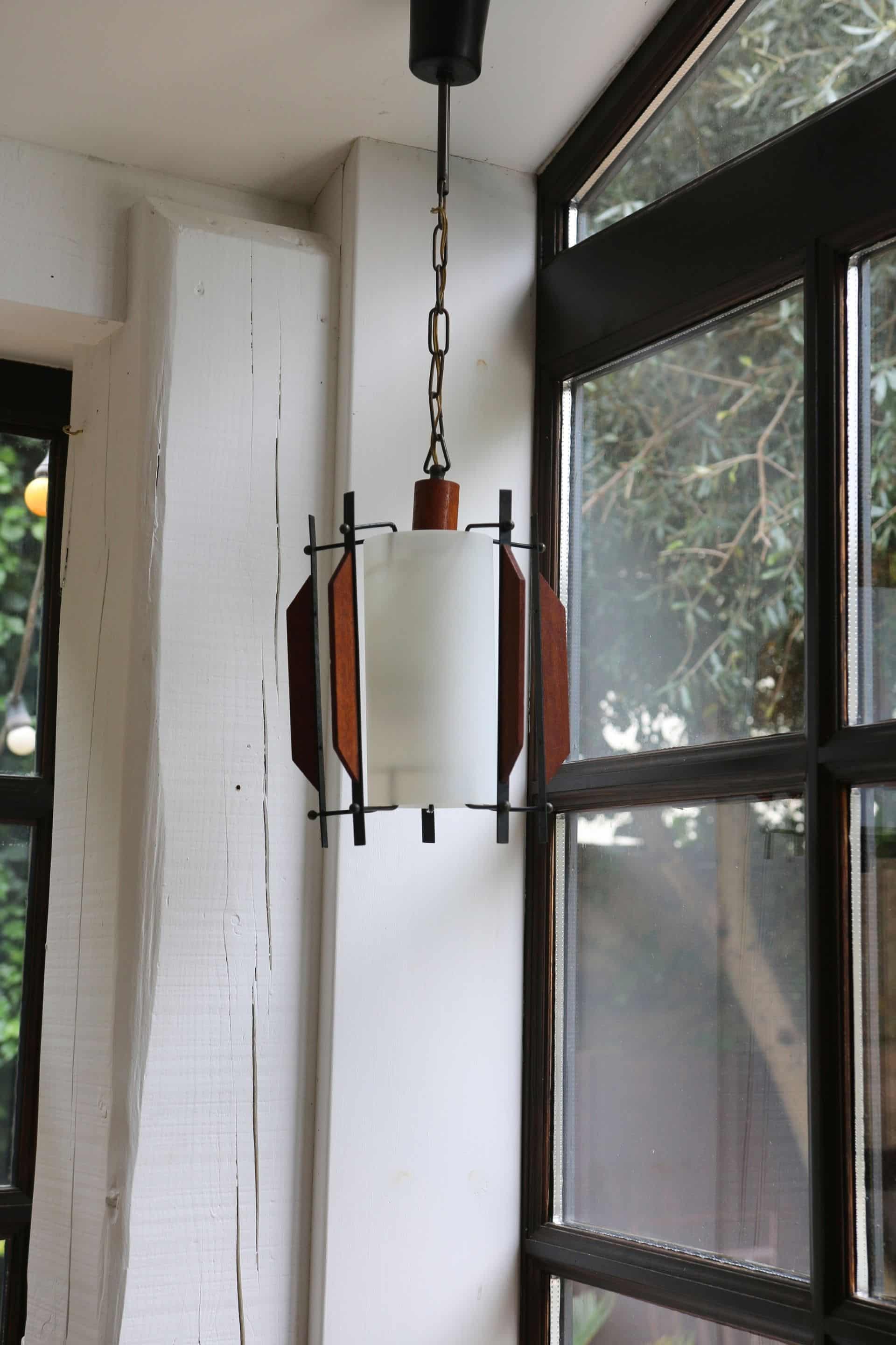 Suspension Mid-Century design italien, opalin-bois, années 50-60