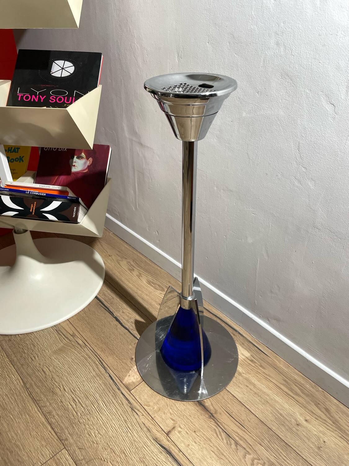 Cendrier Space Age contemporain