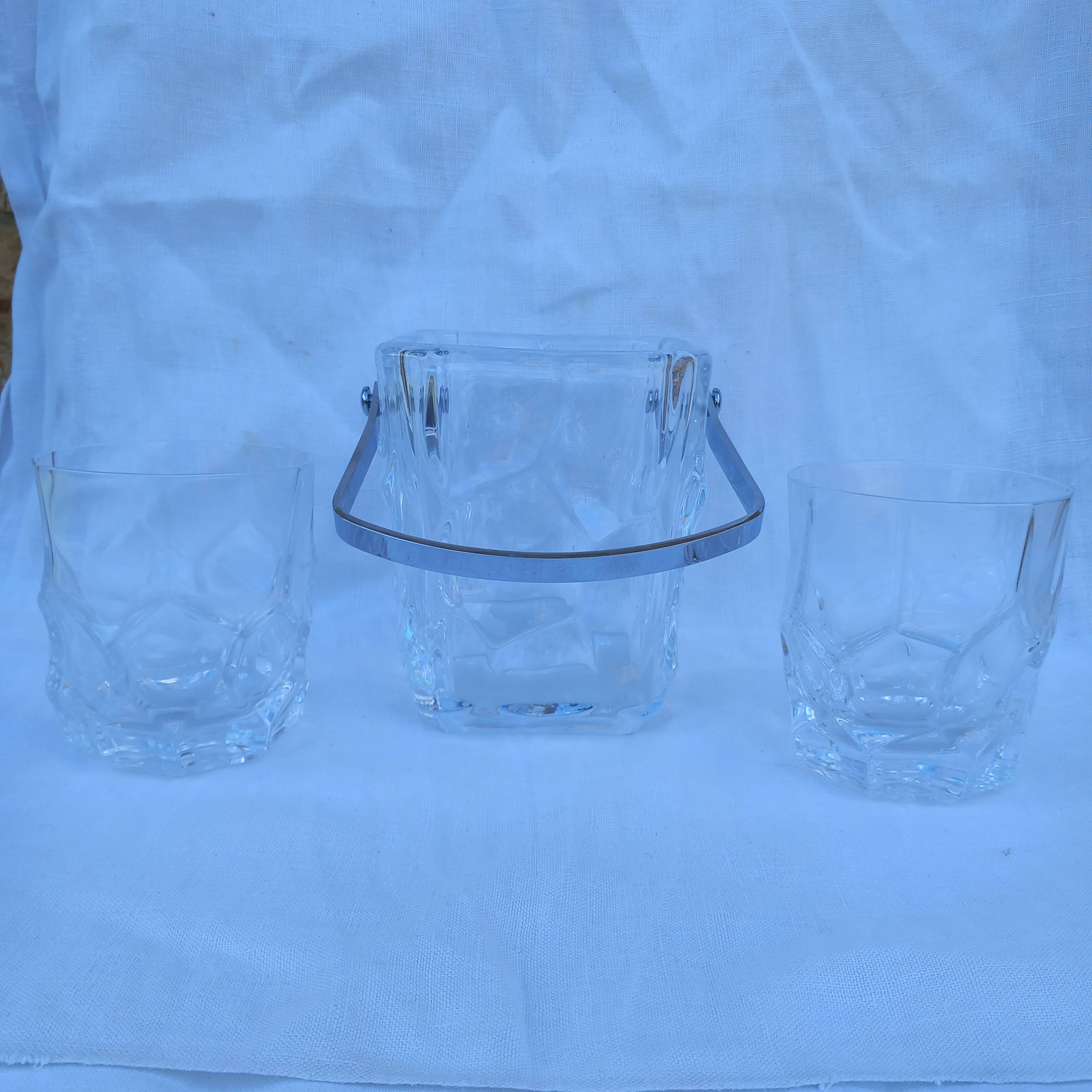 Ice bucket and 2 vintage whisky glasses in Sèvres crystal