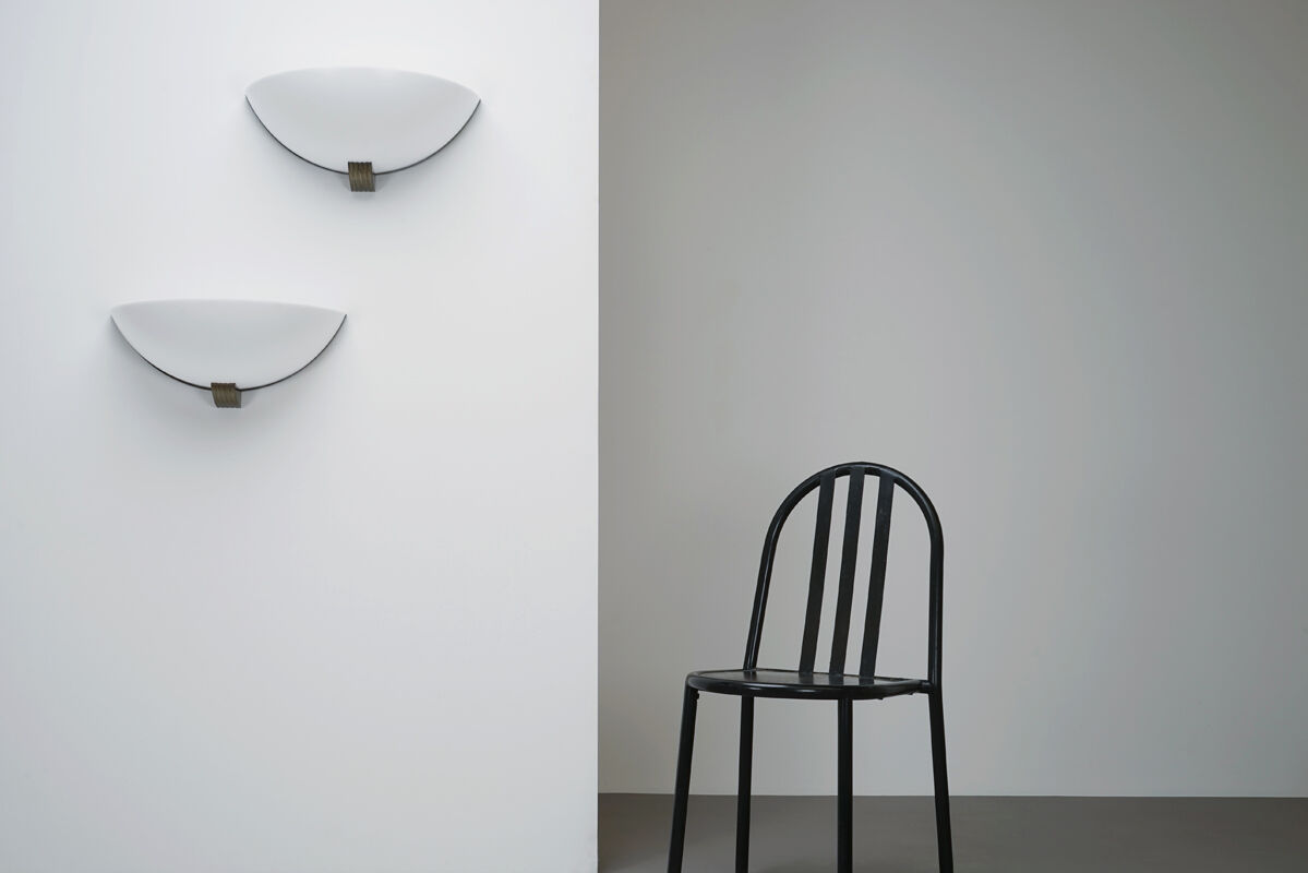 Paire d'appliques Art Déco en laiton et perspex