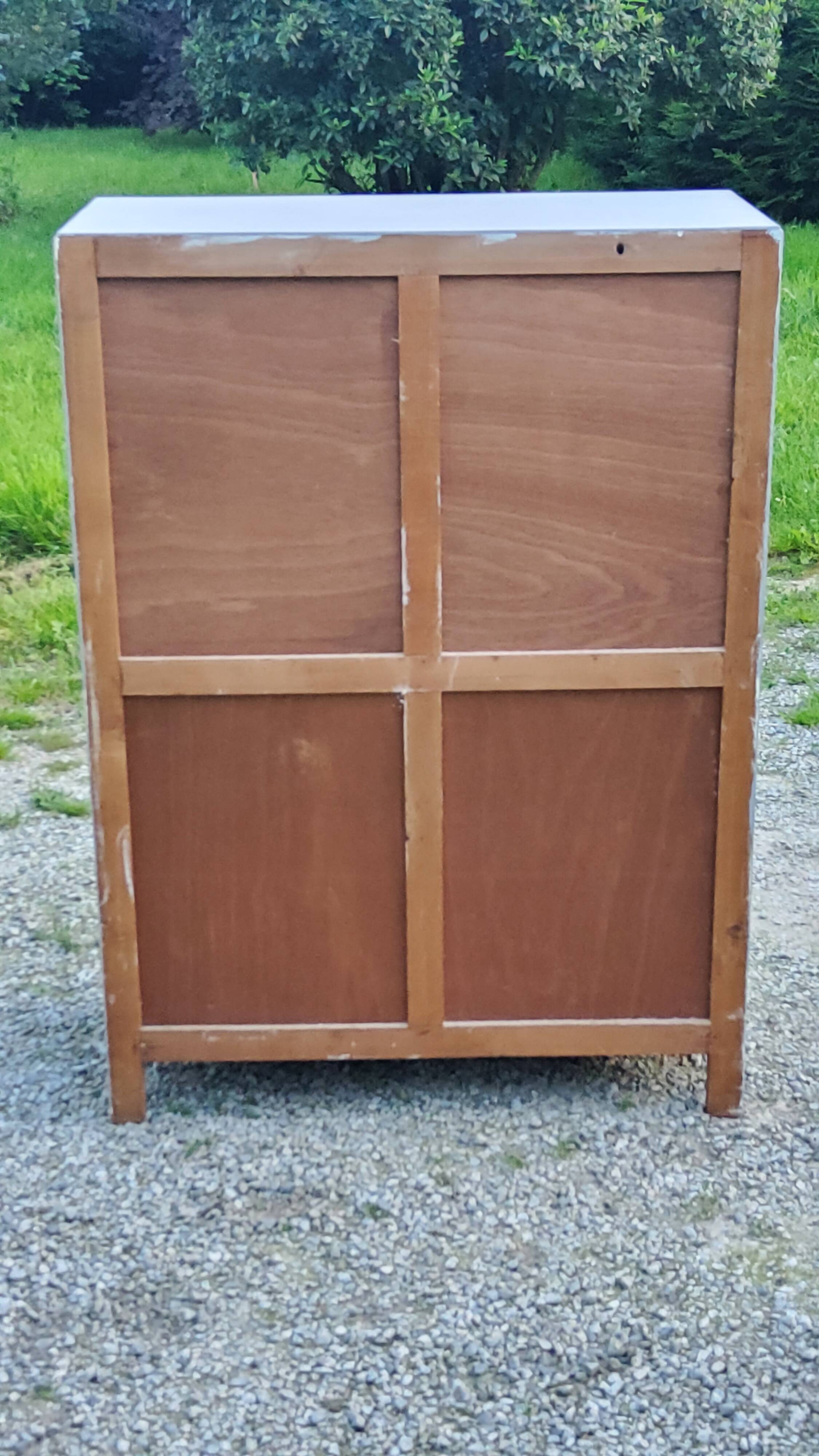 Parisian sideboard at support height from the 30s-50s with gray patina