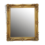 Miroir mural en bois doré du 19ème siècle