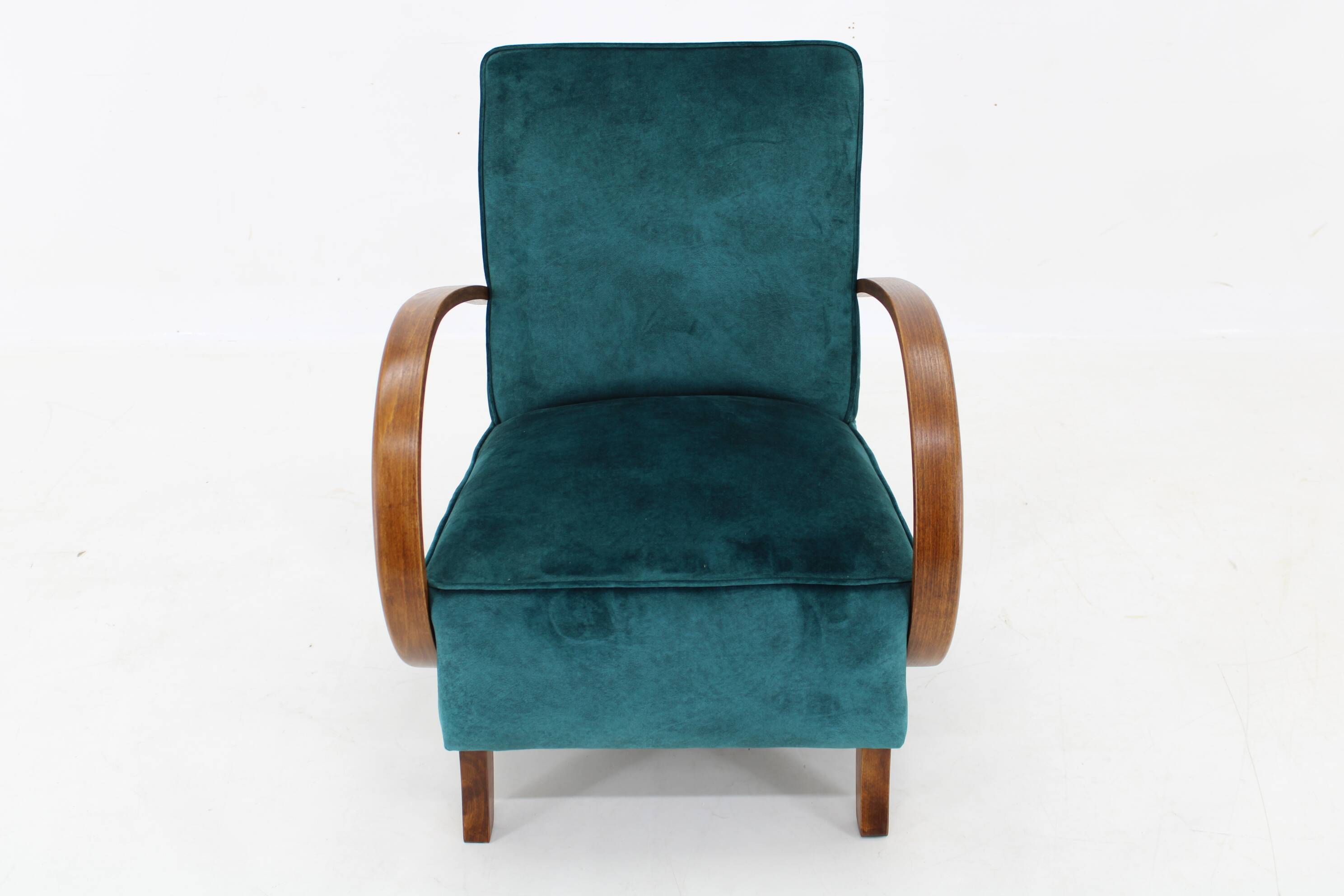 Fauteuil restauré Jindrich Halabala des années 1950, Tchécoslovaquie