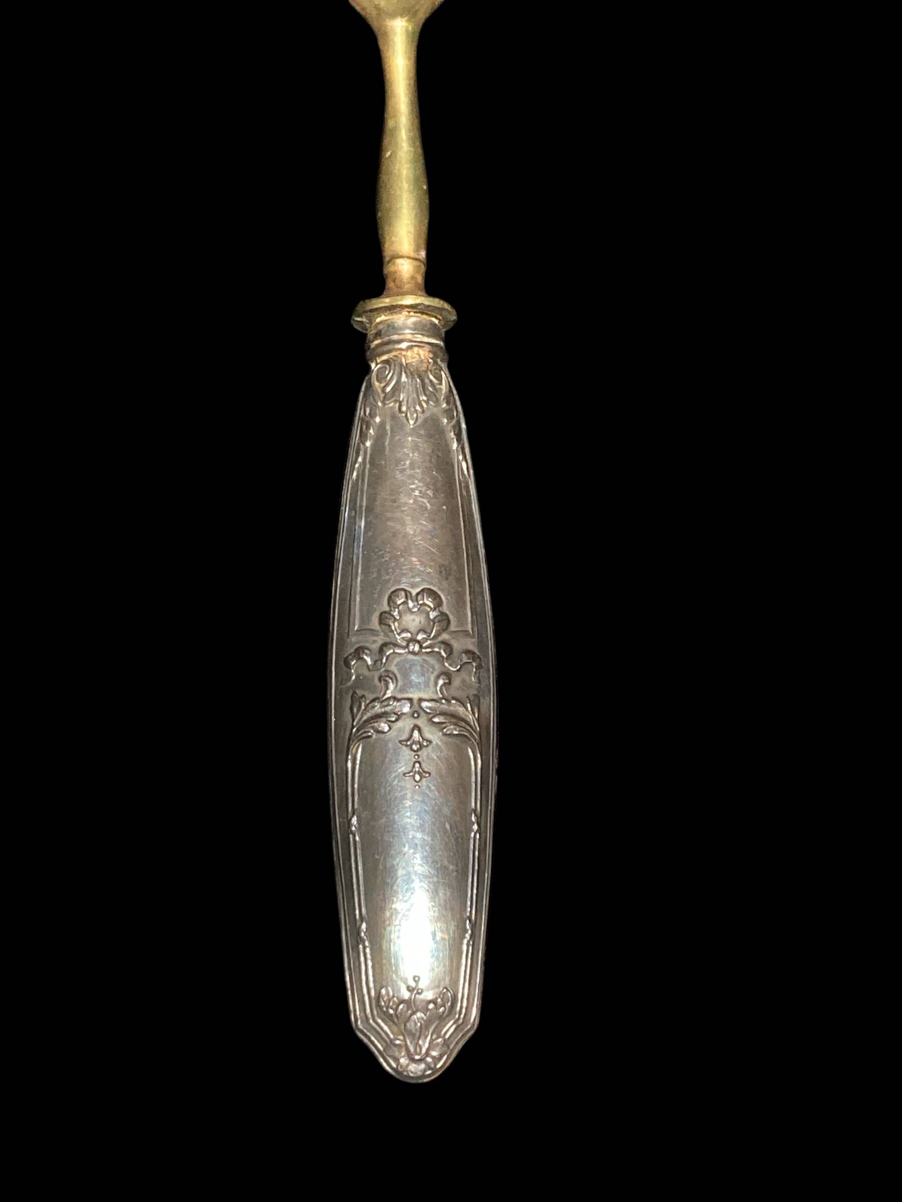 Gold metal pie server