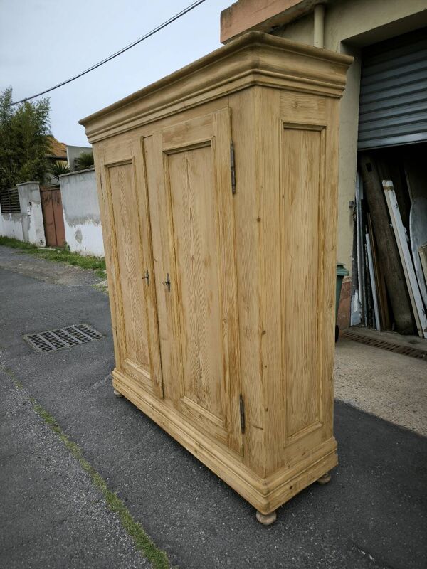 Armoire Alsacienne en pin milieu du XIX siècle