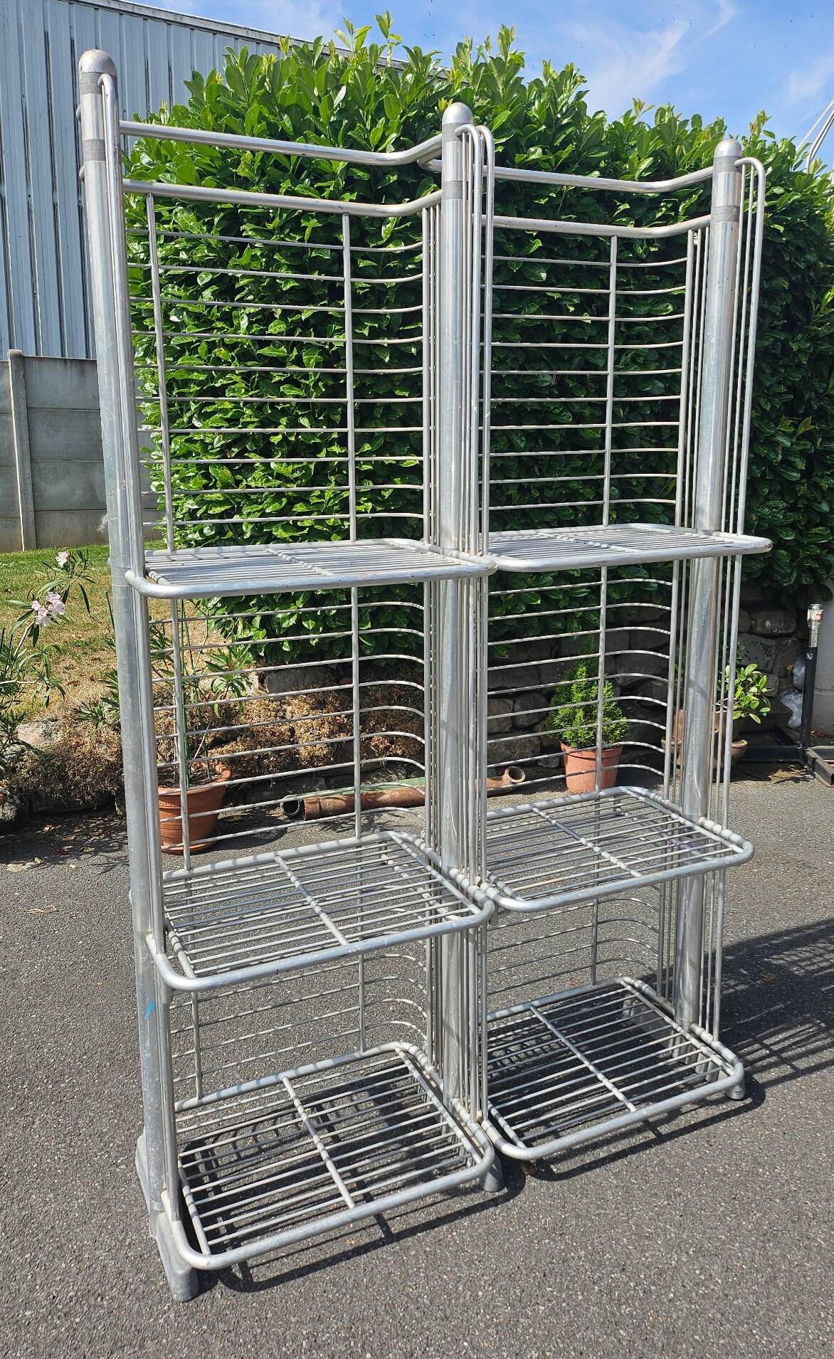 Art Deco shelf, aluminium