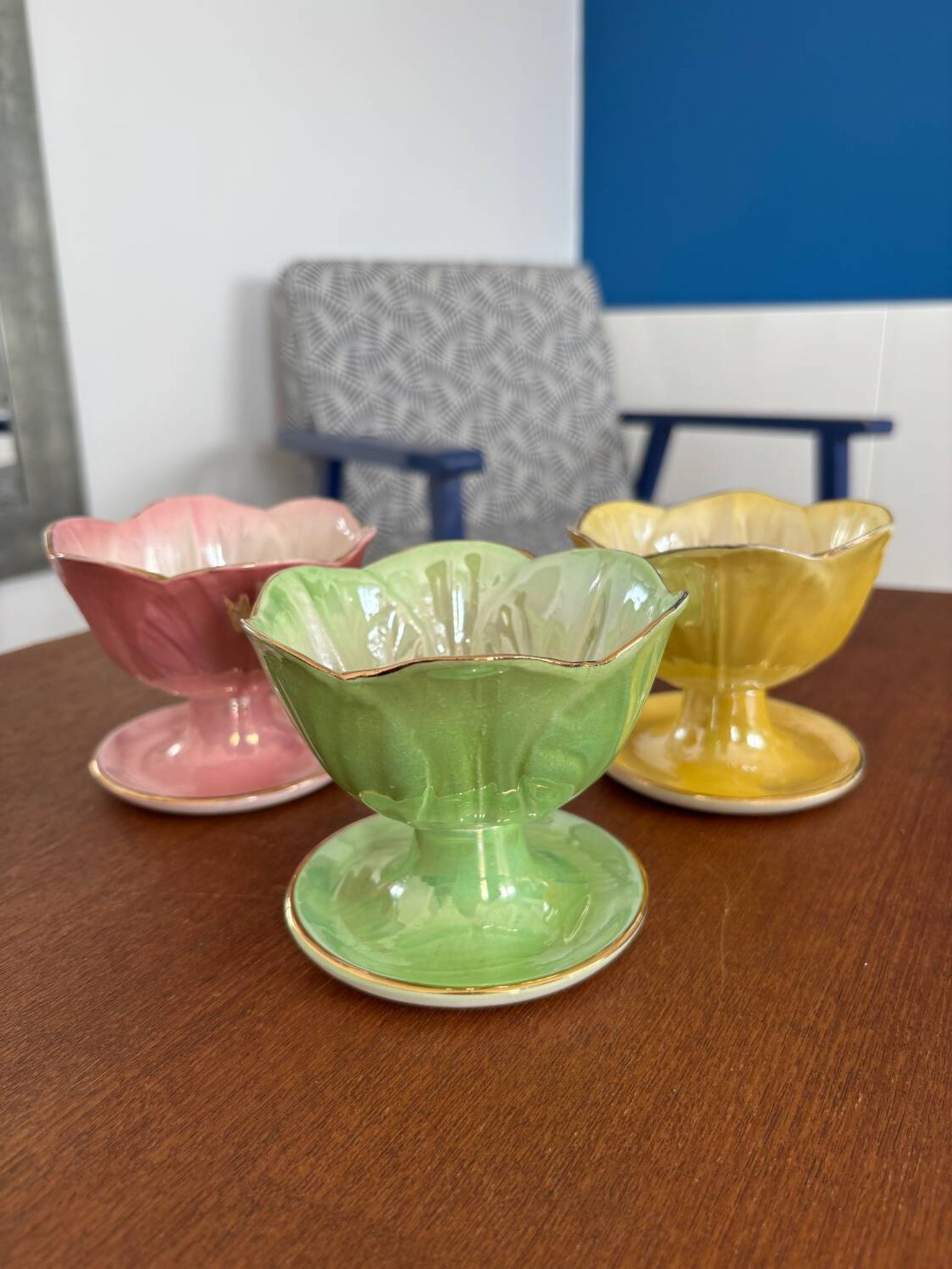 3 vintage ceramic bowls - Mailing England