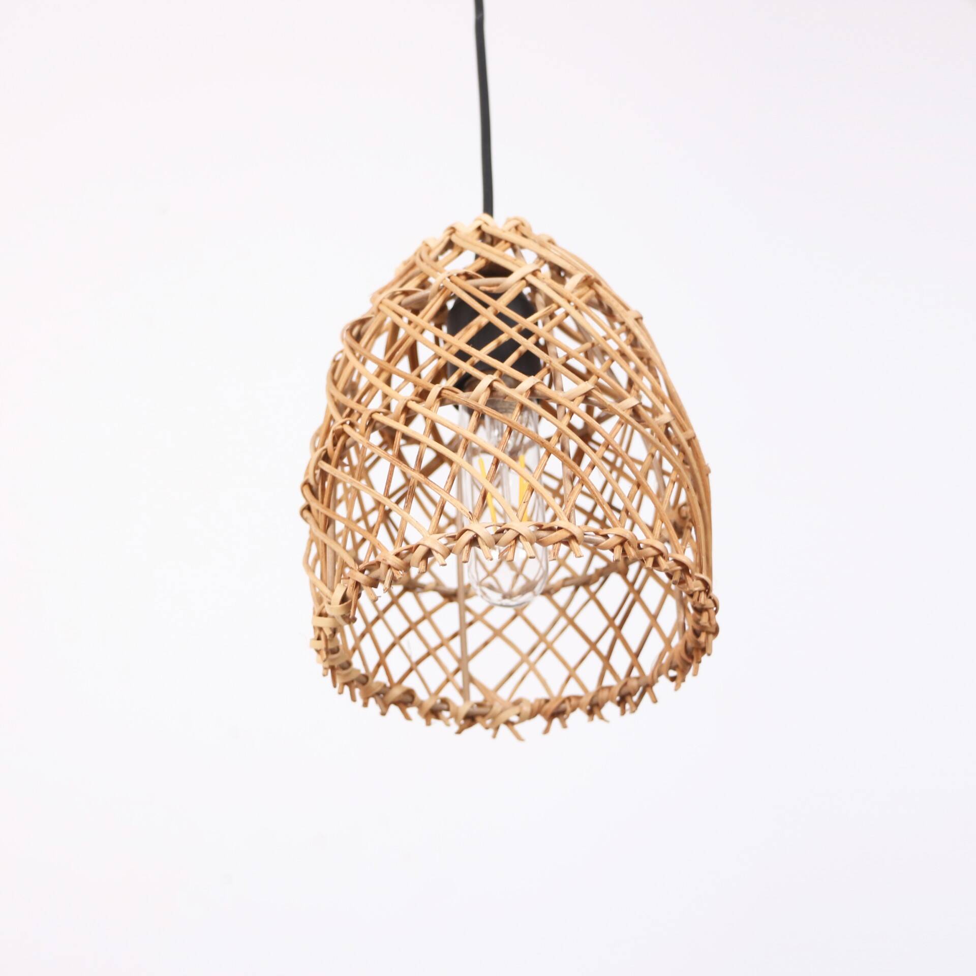 Woven rattan pendant light