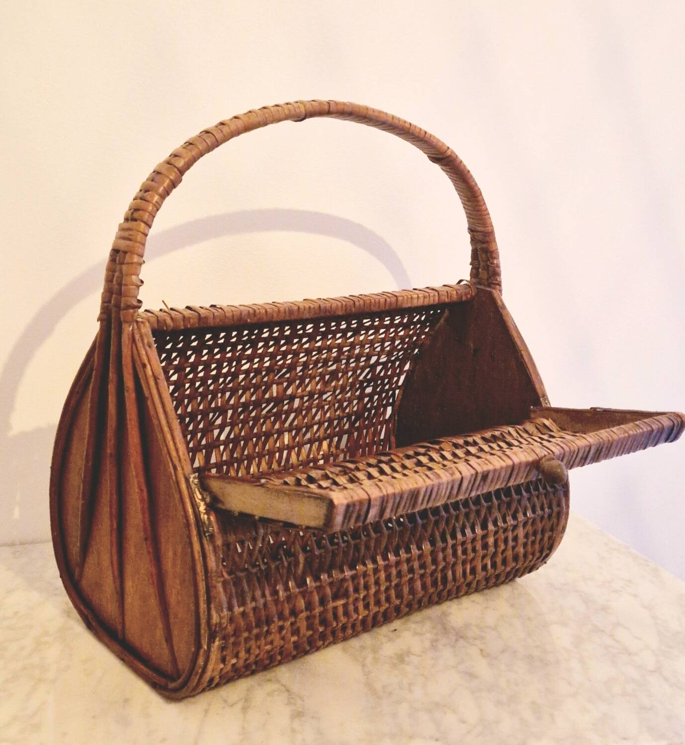 1960s wicker basket handbag