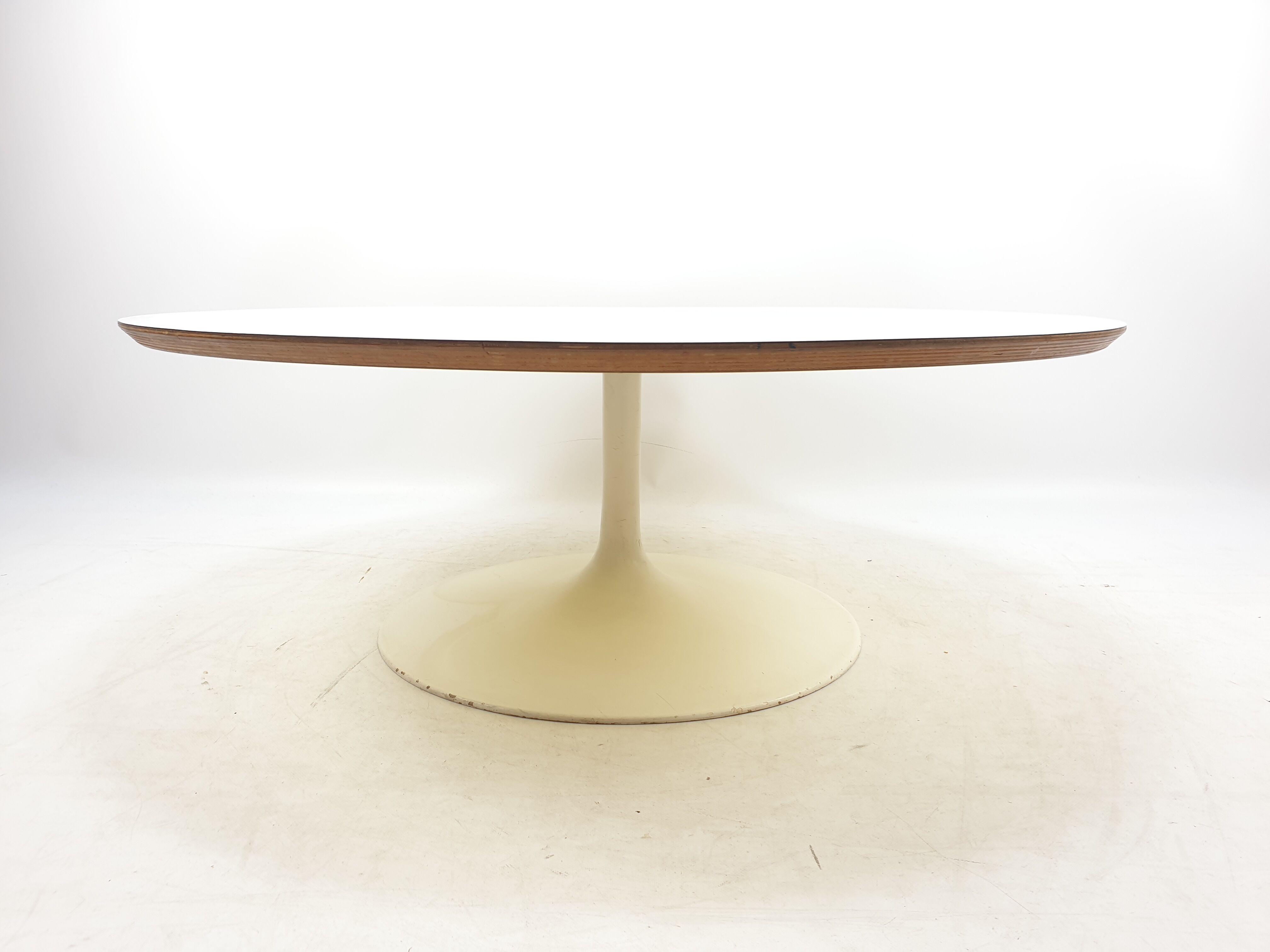 Circle coffee table by Pierre Paulin for Artifort, 1960s