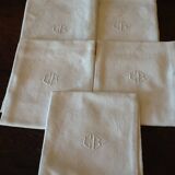 Serviettes brodées