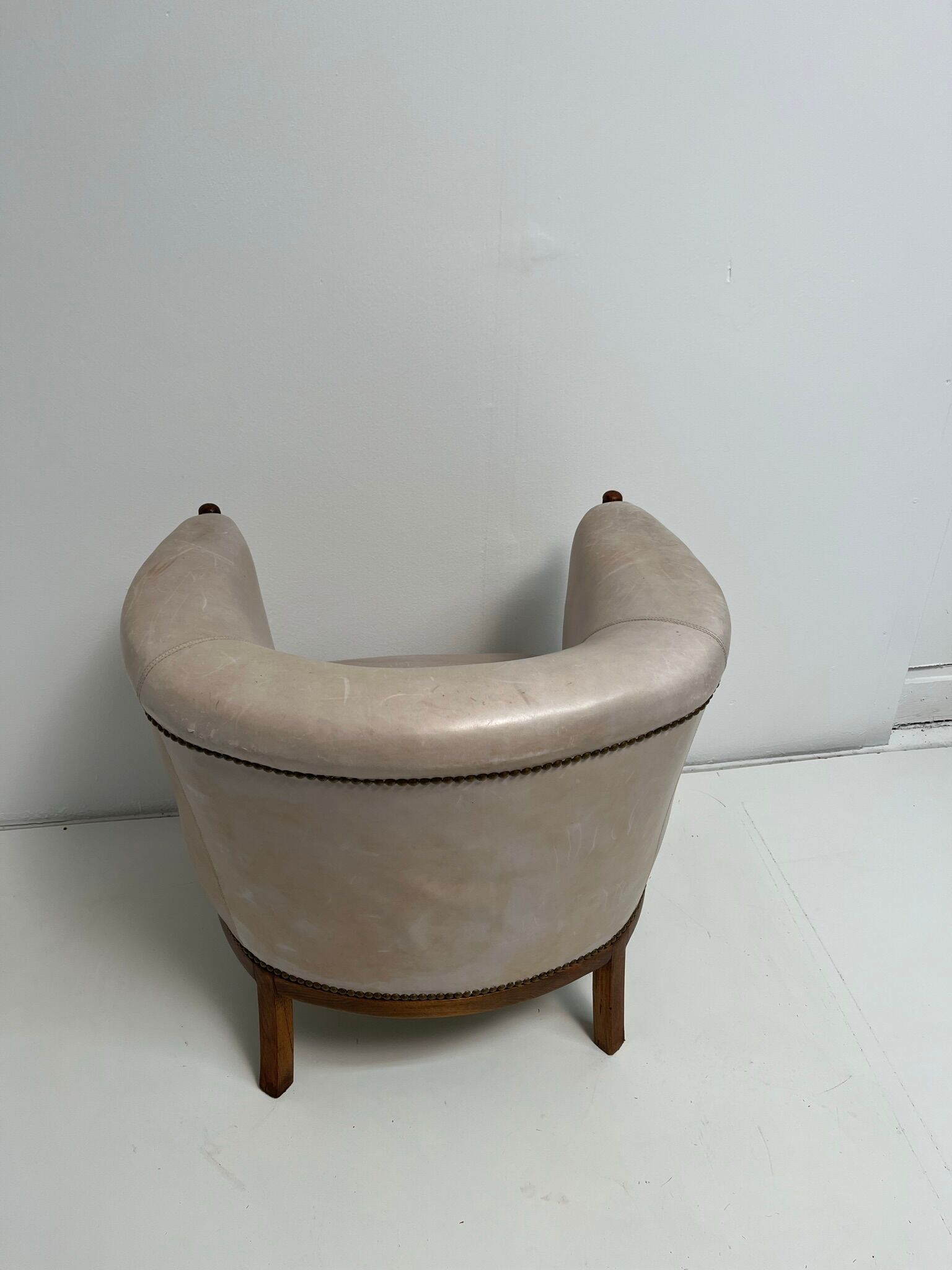 Skai barrel armchair from the 20s-30s