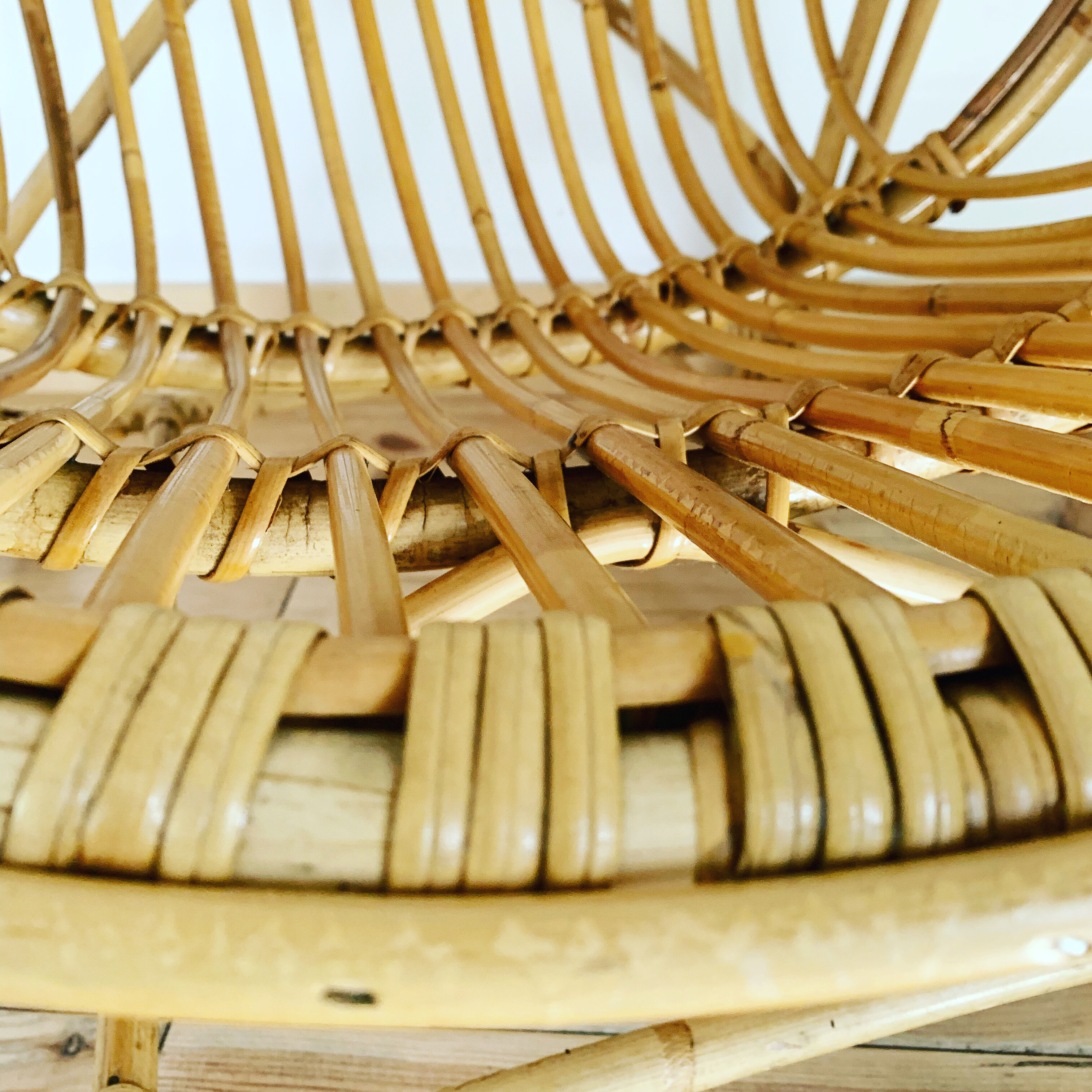 Shell armchair of the 50s in rattan