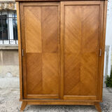 Cabinet 2 doors feet compass