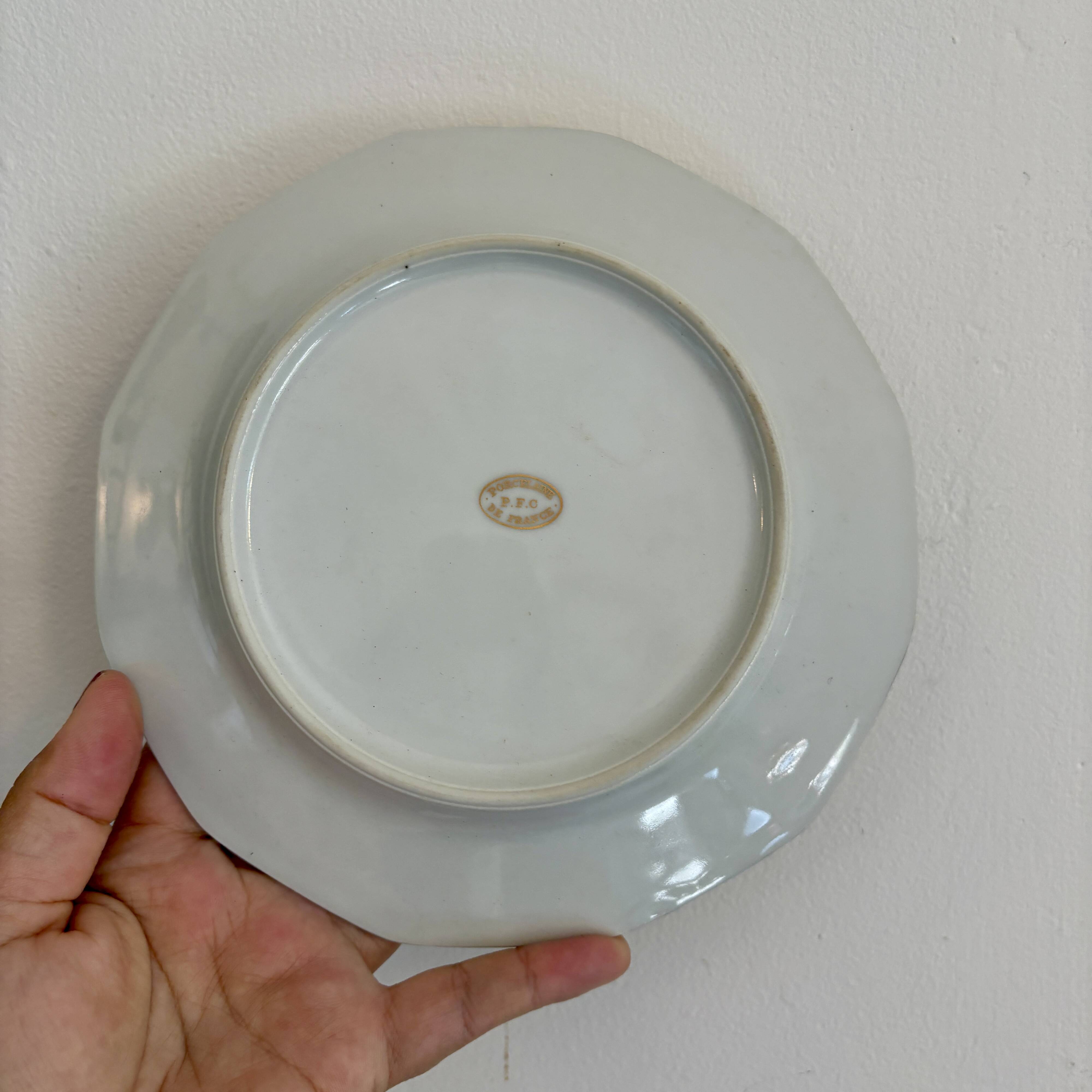 Lot de 12 assiettes à dessert vintage en porcelaine avec détails dorés