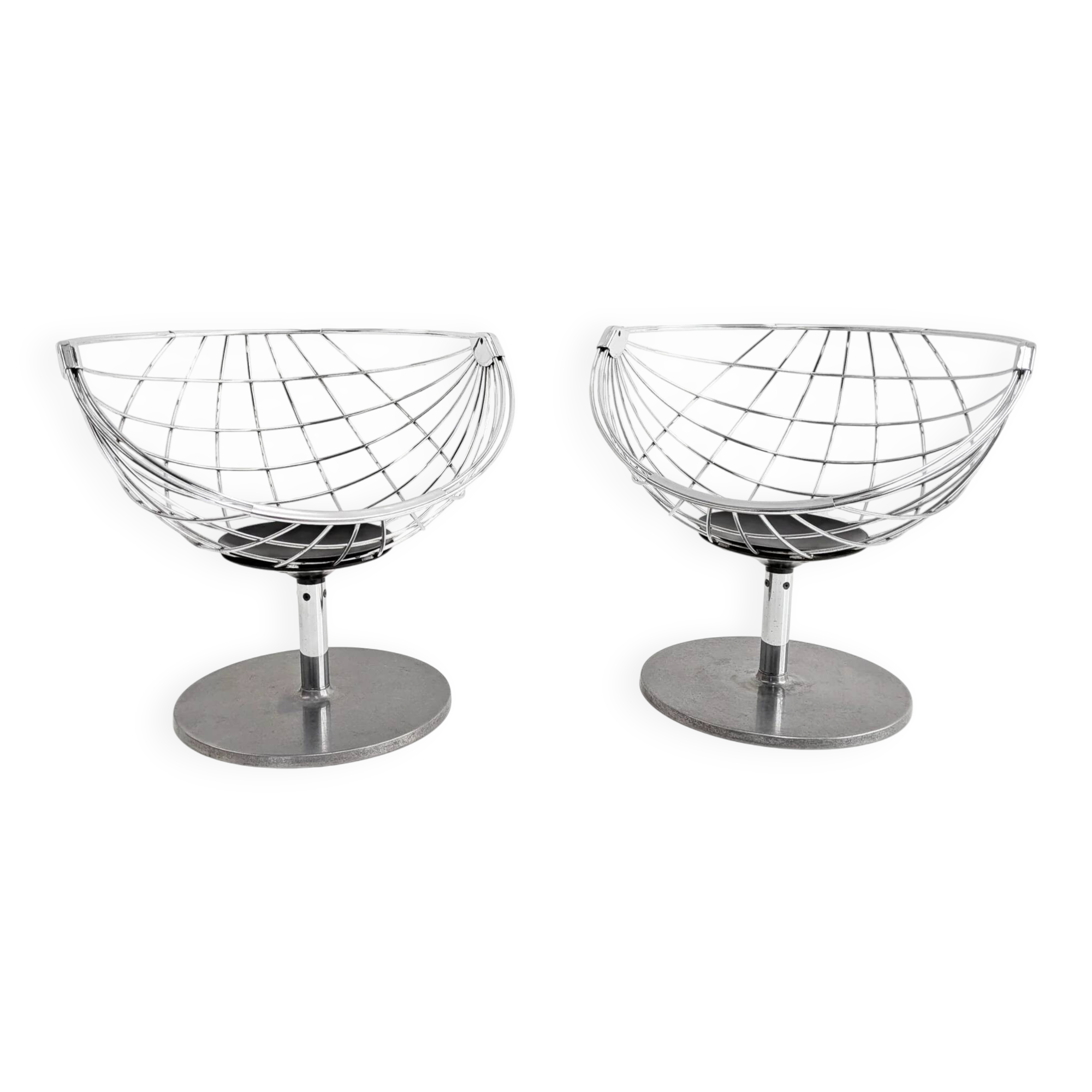 Set of 2 'Atomic Ball' chairs by Rudi Verelst for Novalux 1970s