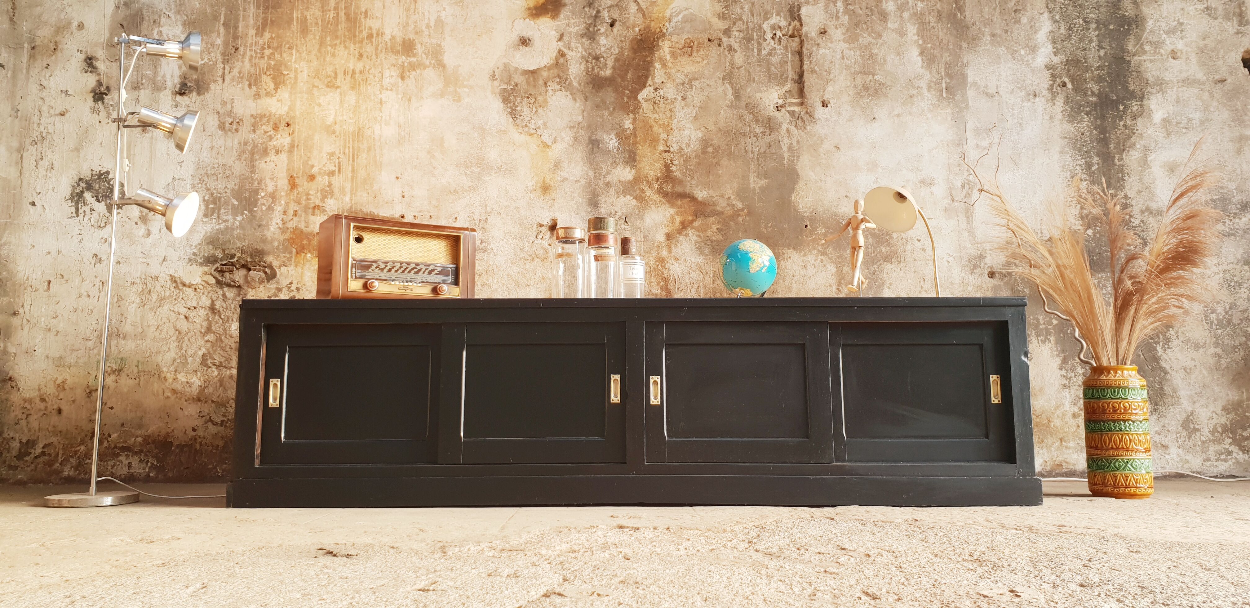 Trade furniture