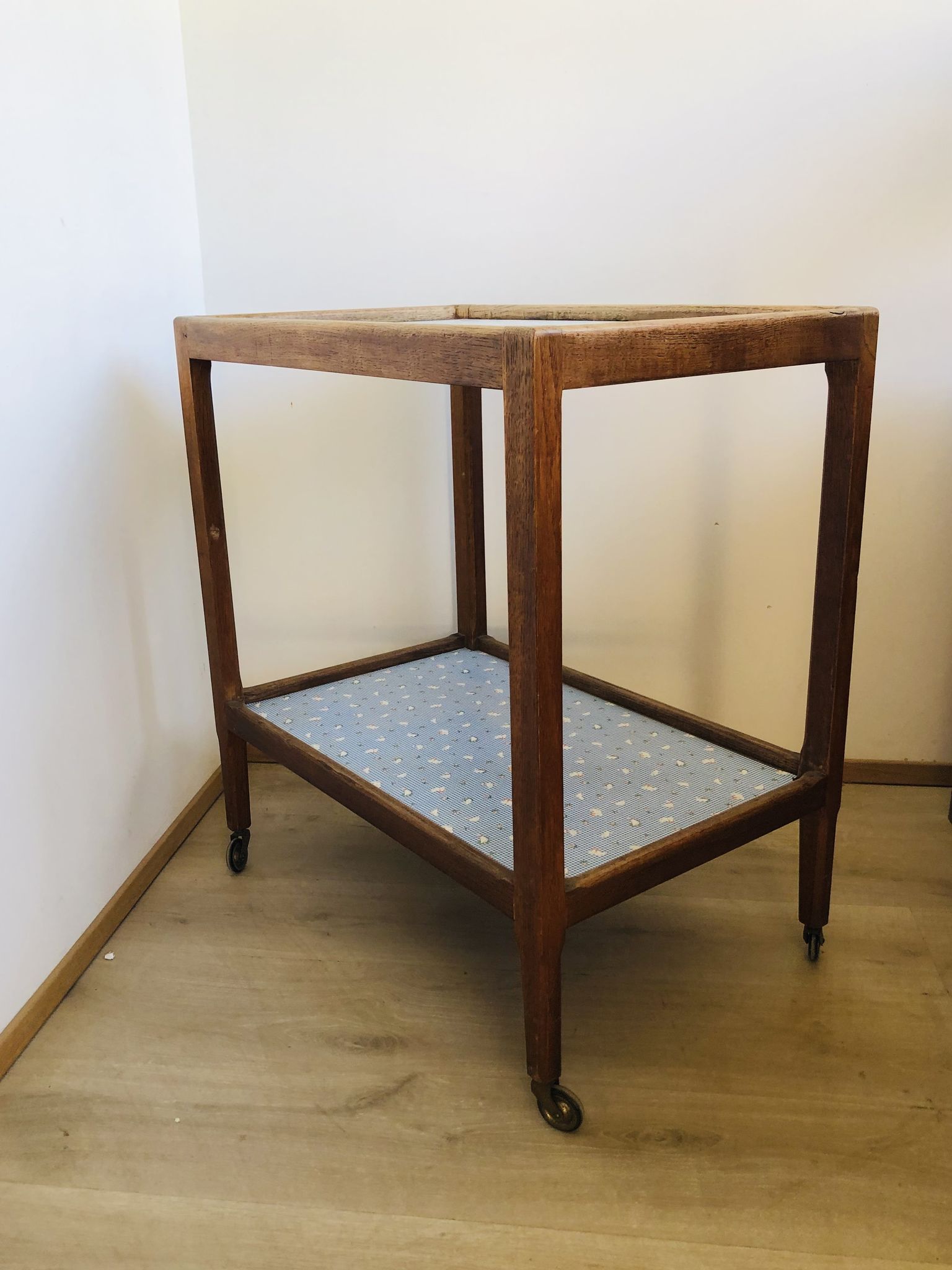 Rolling service 50s/60s in oak and bluish vinelia