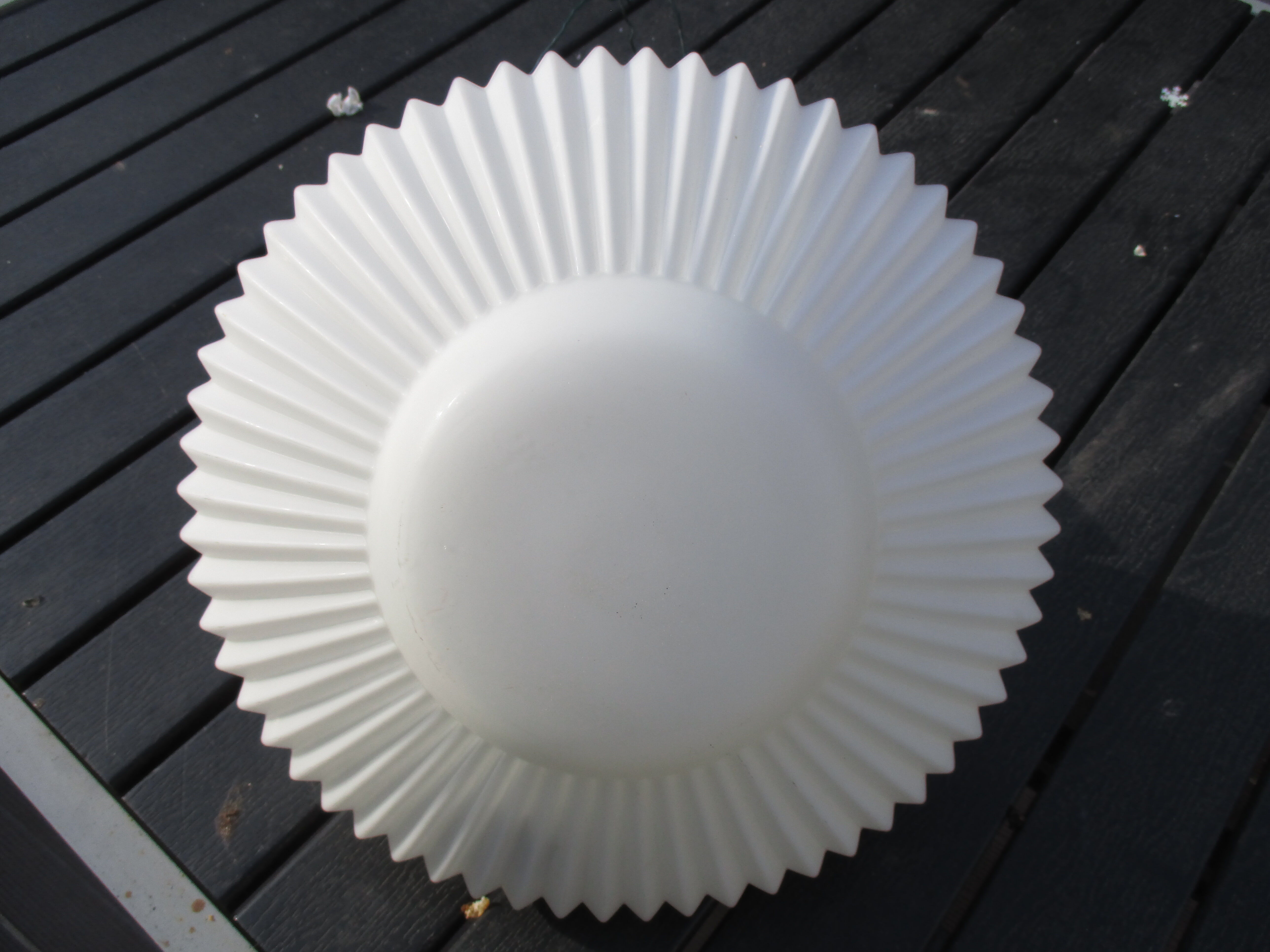 Scandinavian opaline hanging lamp