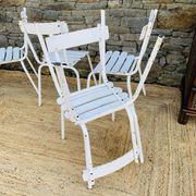 Ensemble de 5 chaises blanches en bois