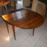 Oval folding dining table