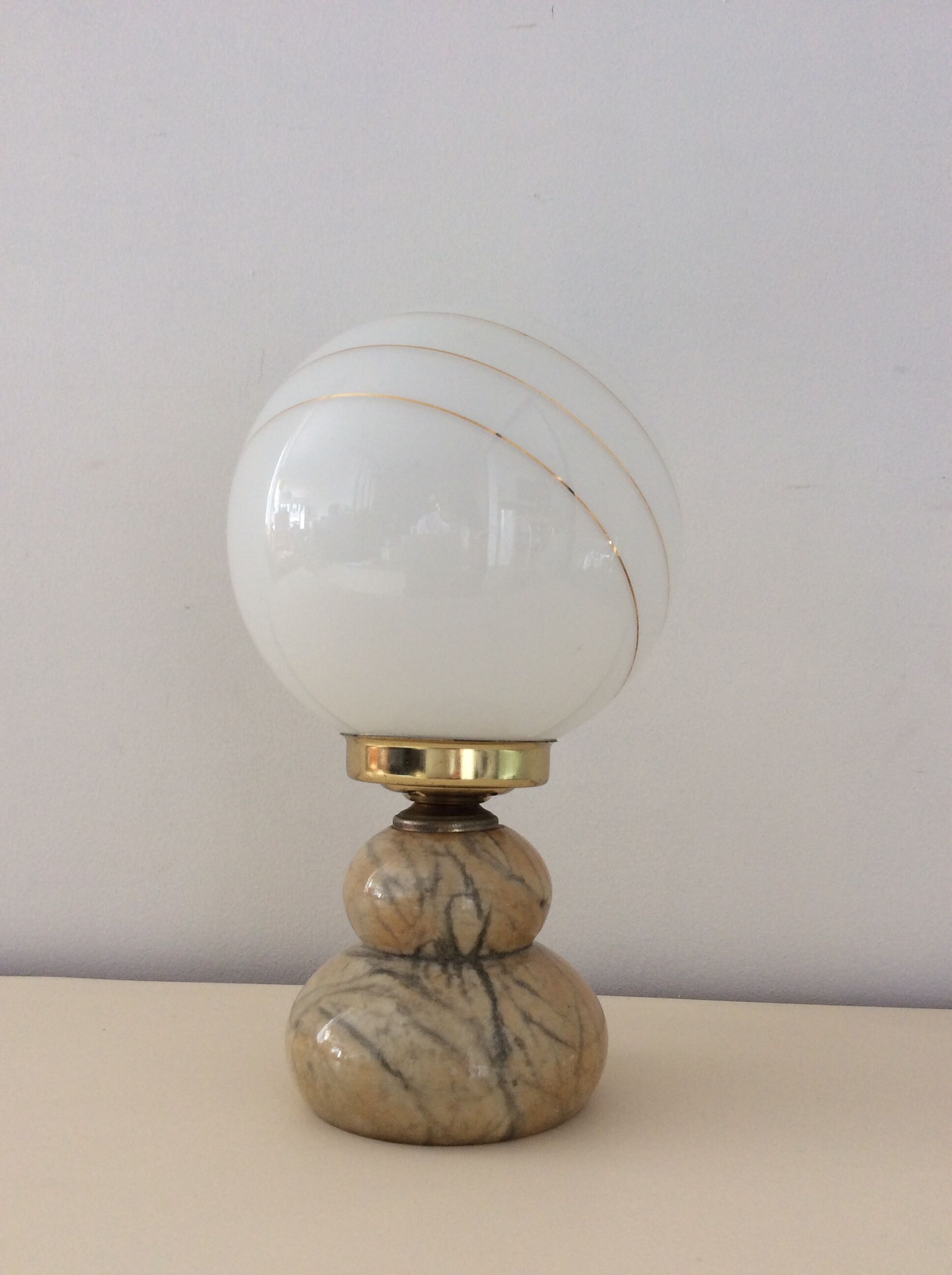 Vintage lamp from the 70s in marble and opaline
